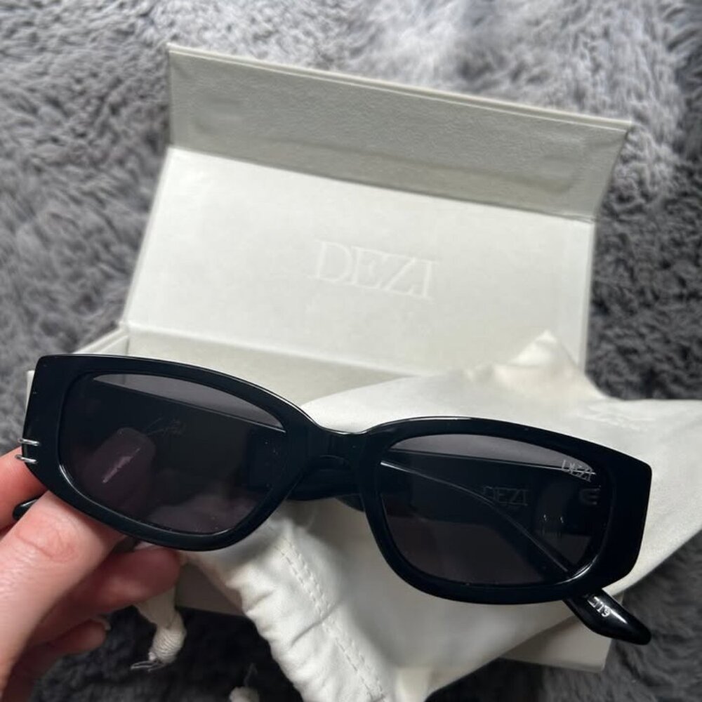 DEZI Eyewear Sunglasses- Cuffed